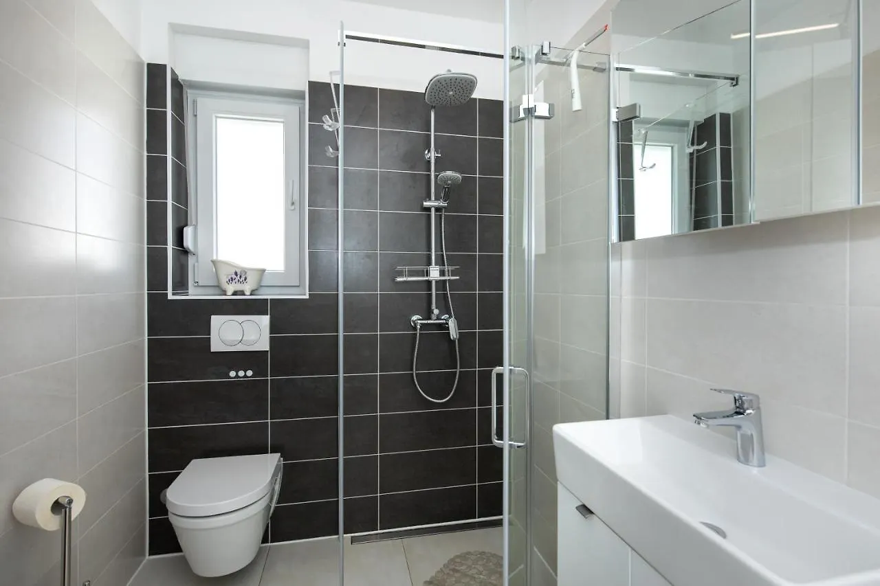 Apartments Ani Dramalj