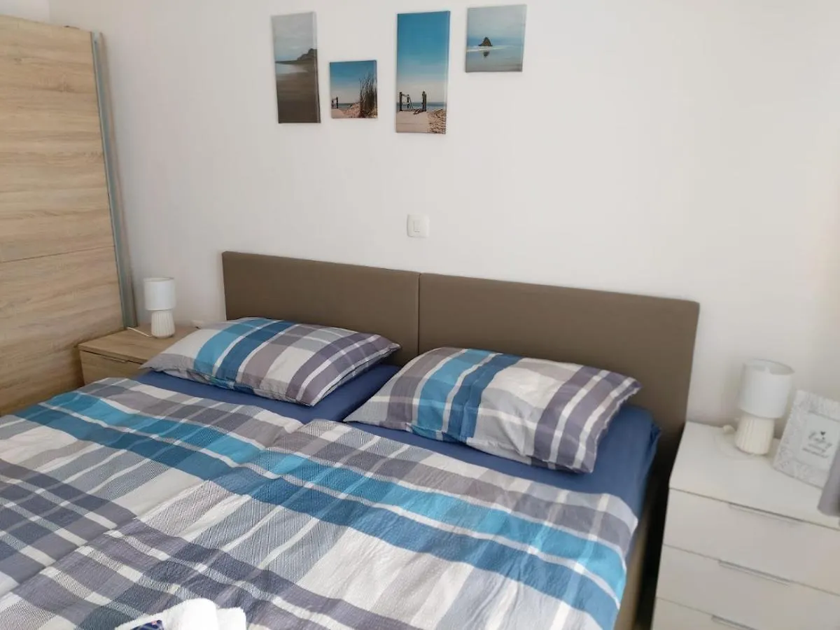 Apartments Ani Dramalj