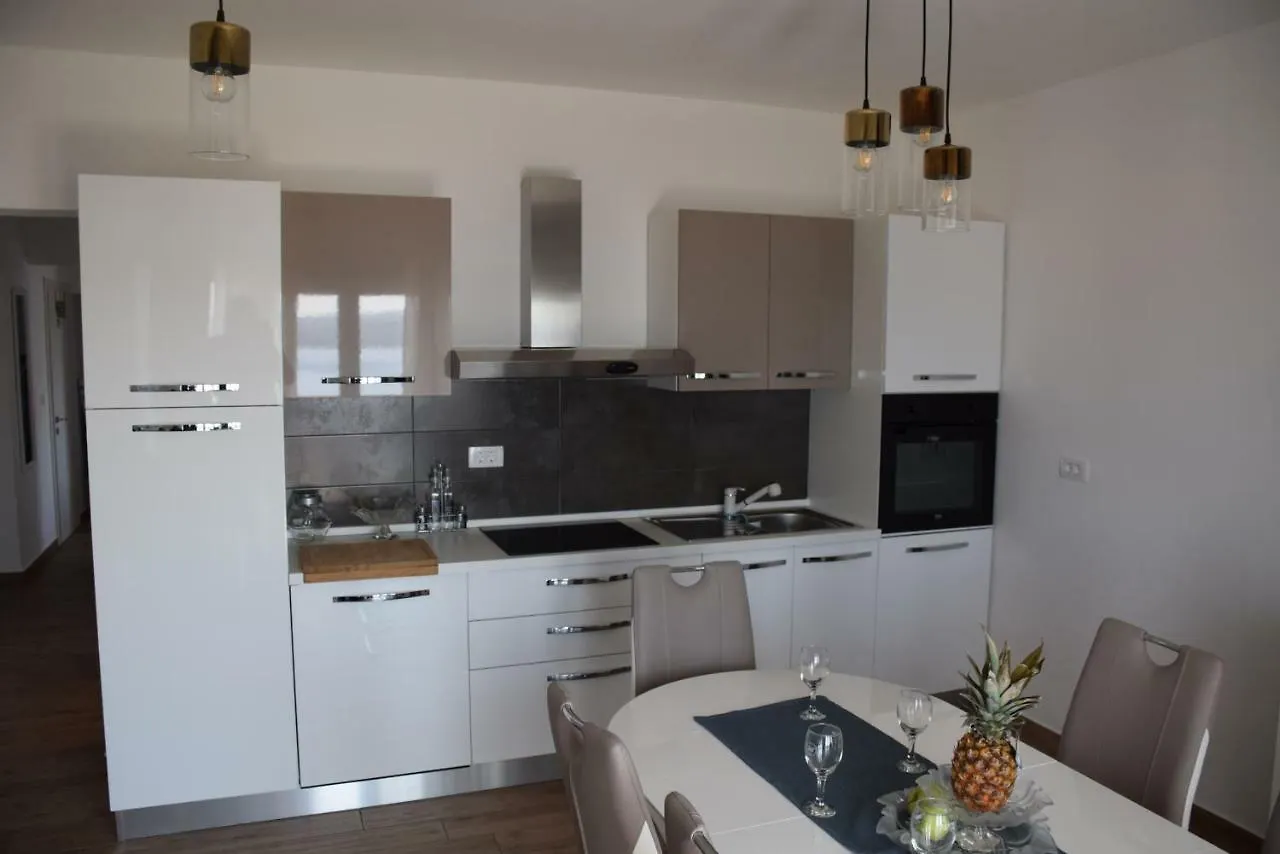 Apartments Ani Dramalj 0*,